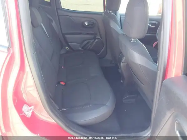 ZACNJDB15NPN68484 2022 JEEP RENEGADE - Image 8