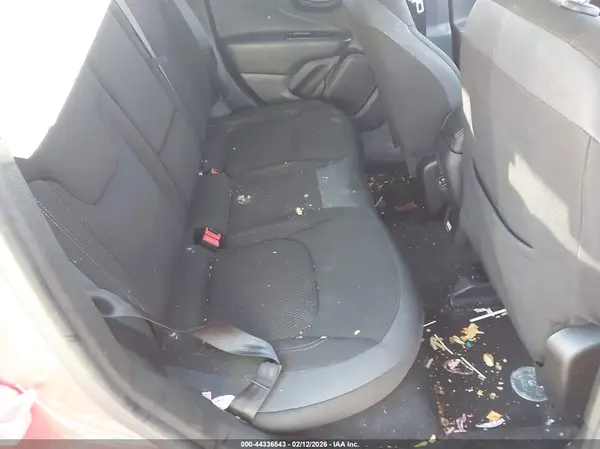 ZACNJDB15NPN74060 2022 JEEP RENEGADE - Image 8