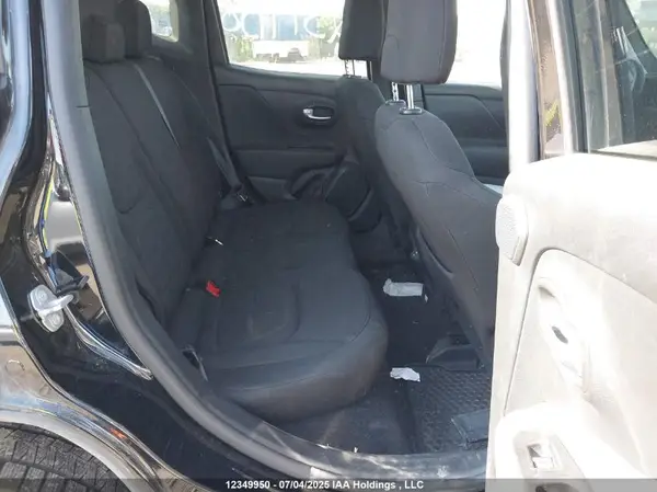 ZACNJDB15NPN76553 2022 JEEP RENEGADE - Image 8