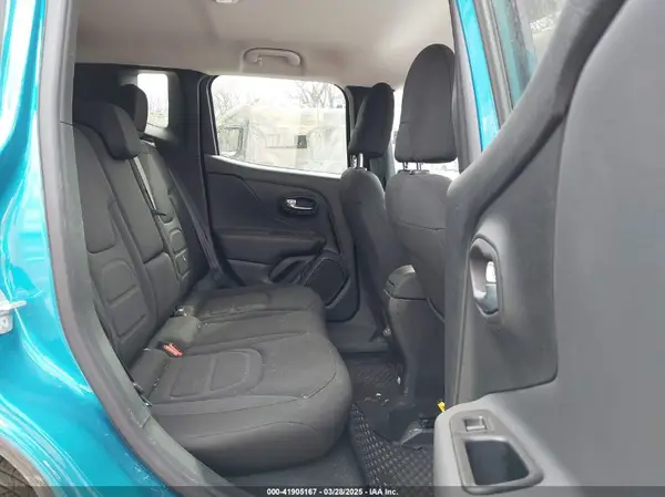 ZACNJDB15NPN77623 2022 JEEP RENEGADE - Image 8