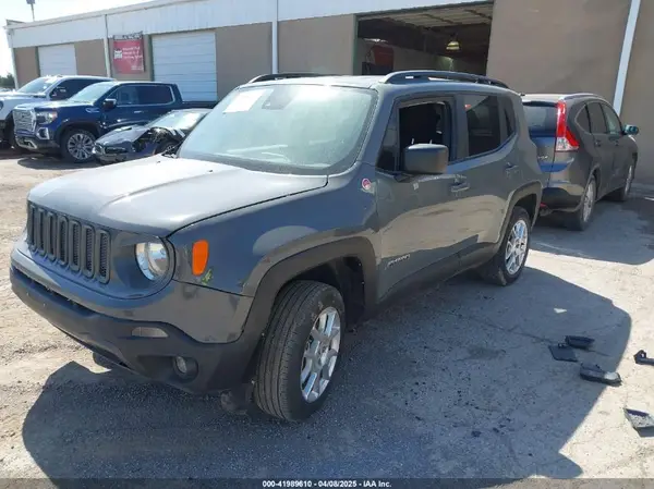ZACNJDB15NPN80201 2022 JEEP RENEGADE - Image 2