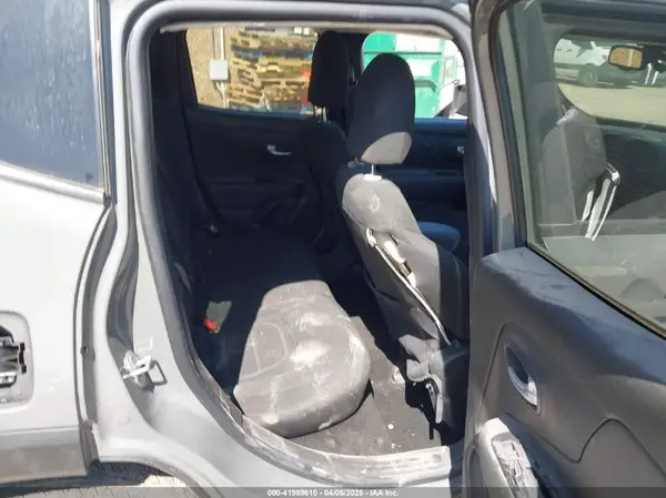 ZACNJDB15NPN80201 2022 JEEP RENEGADE - Image 8
