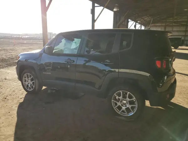 ZACNJDB15PPP12389 2023 JEEP RENEGADE - Image 2