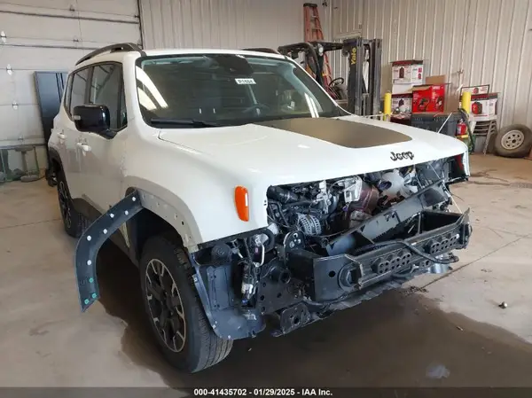 ZACNJDB15PPP22839 2023 JEEP RENEGADE - Image 1