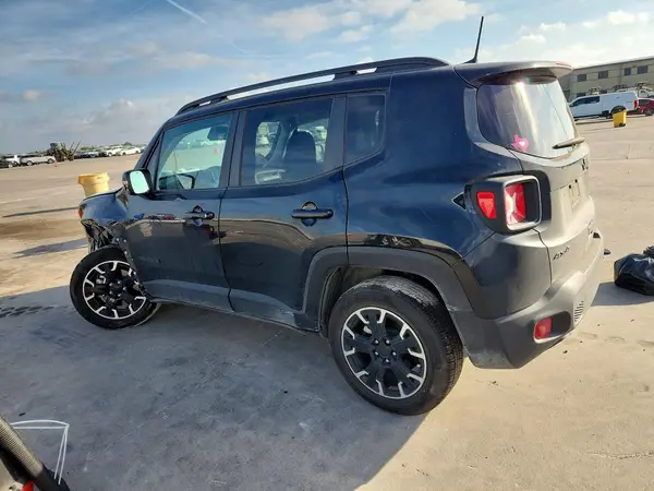 ZACNJDB15PPP41438 2023 JEEP RENEGADE - Image 2