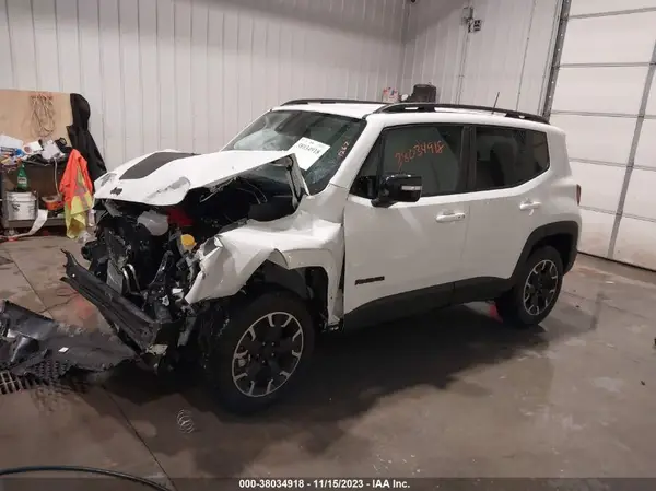 ZACNJDB15PPP41990 2023 JEEP RENEGADE - Image 2