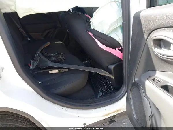 ZACNJDB15PPP43786 2023 JEEP RENEGADE - Image 8
