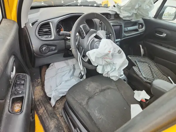 ZACNJDB15PPP55095 2023 JEEP RENEGADE - Image 8