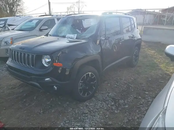 ZACNJDB15PPP60314 2023 JEEP RENEGADE - Image 2