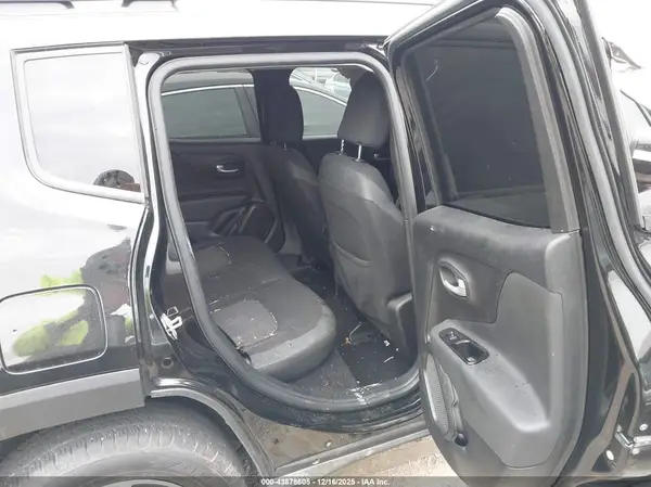 ZACNJDB15PPP60314 2023 JEEP RENEGADE - Image 8