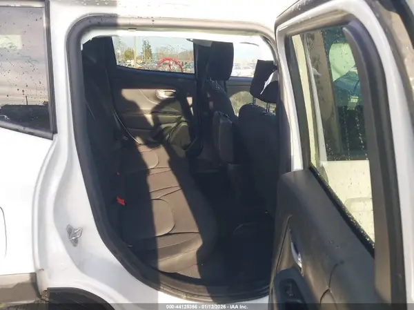 ZACNJDB15PPP63293 2023 JEEP RENEGADE - Image 8