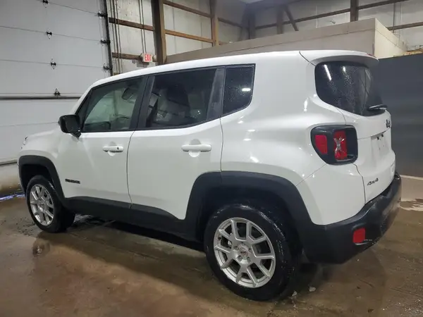 ZACNJDB15PPP67926 2023 JEEP RENEGADE - Image 2