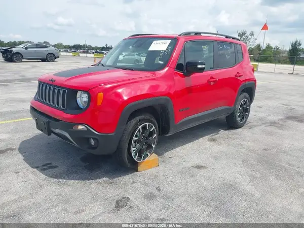 ZACNJDB15PPP68056 2023 JEEP RENEGADE - Image 2
