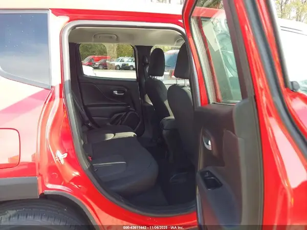 ZACNJDB15PPP68591 2023 JEEP RENEGADE - Image 8