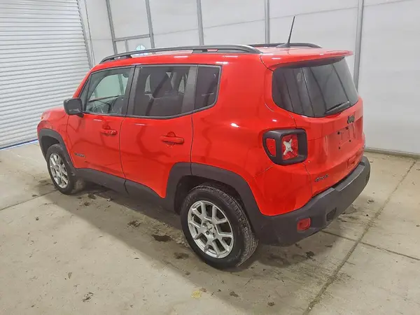 ZACNJDB16NPN50575 2022 JEEP RENEGADE - Image 2
