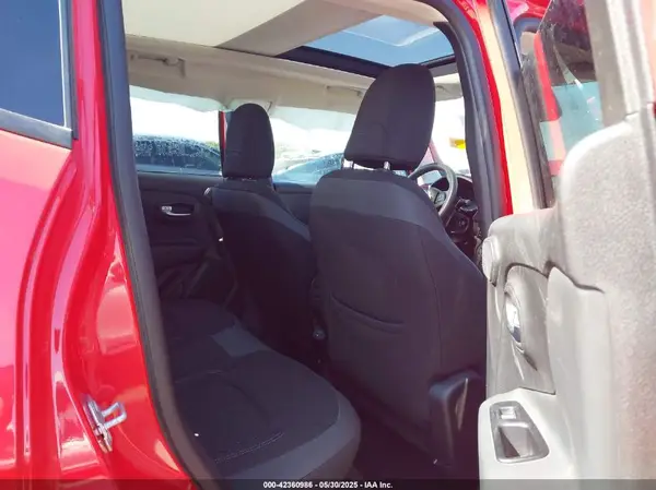 ZACNJDB16NPN61995 2022 JEEP RENEGADE - Image 8