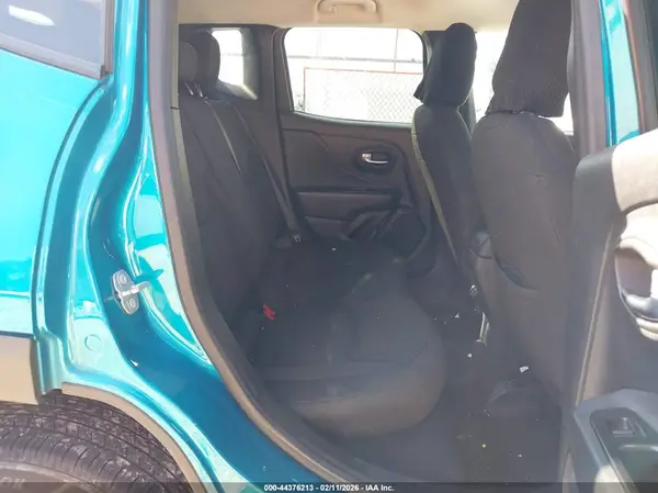 ZACNJDB16NPN62872 2022 JEEP RENEGADE - Image 8