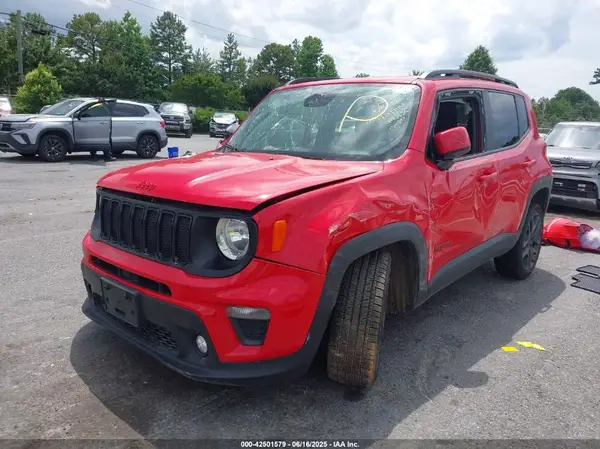 ZACNJDB16NPN82636 2022 JEEP RENEGADE - Image 2