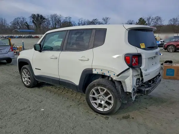 ZACNJDB16PPP13082 2023 JEEP RENEGADE - Image 2