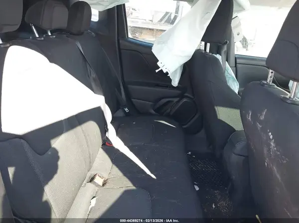 ZACNJDB16PPP17620 2023 JEEP RENEGADE - Image 8