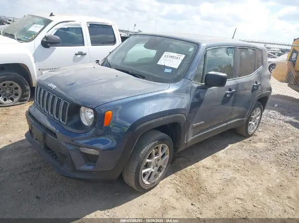 ZACNJDB16PPP18685 2023 JEEP RENEGADE - Image 2
