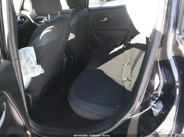 ZACNJDB16PPP21201 2023 JEEP RENEGADE - Image 8