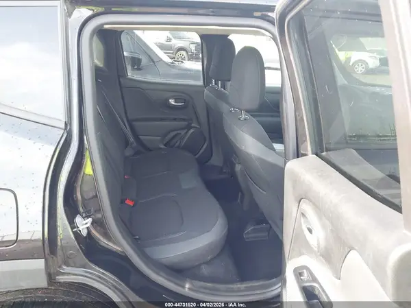 ZACNJDB16PPP37852 2023 JEEP RENEGADE - Image 8
