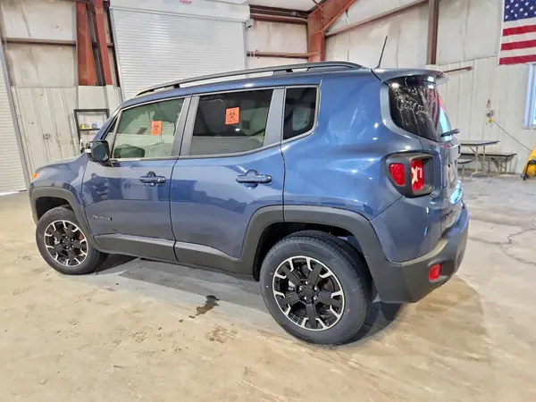 ZACNJDB16PPP70138 2023 JEEP RENEGADE - Image 2