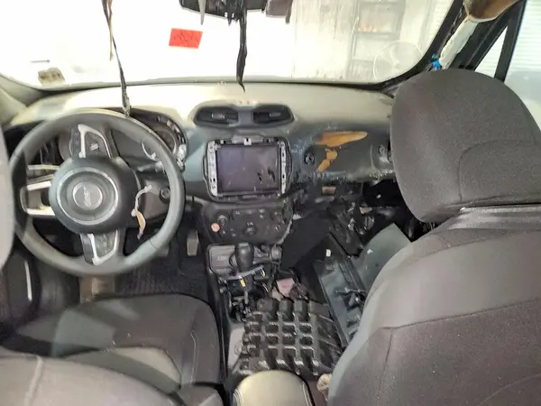 ZACNJDB16PPP70138 2023 JEEP RENEGADE - Image 8