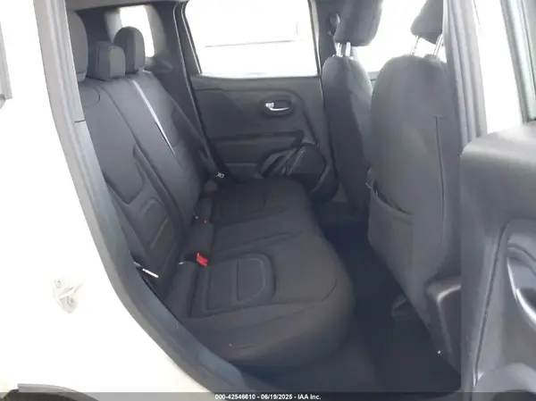 ZACNJDB17NPN57213 2022 JEEP RENEGADE - Image 8