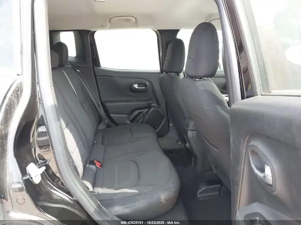 ZACNJDB17NPN72228 2022 JEEP RENEGADE - Image 8