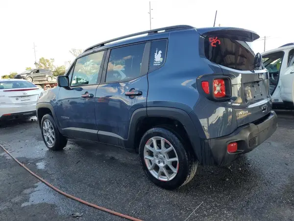 ZACNJDB17NPN83200 2022 JEEP RENEGADE - Image 2