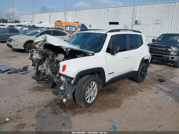 ZACNJDB17NPN97243 2022 JEEP RENEGADE - Image 2