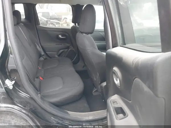 ZACNJDB17PPP16279 2023 JEEP RENEGADE - Image 8
