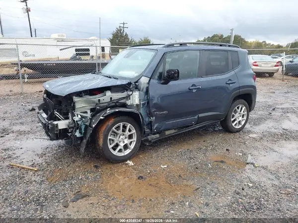 ZACNJDB17PPP32434 2023 JEEP RENEGADE - Image 2