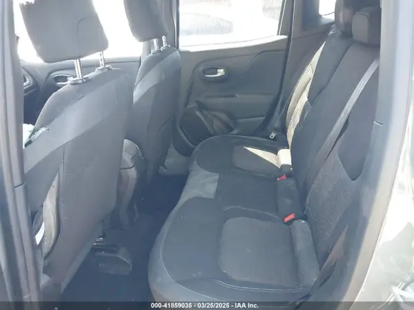 ZACNJDB17PPP40954 2023 JEEP RENEGADE - Image 8