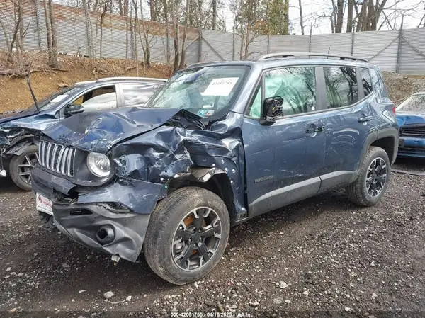 ZACNJDB17PPP61612 2023 JEEP RENEGADE - Image 2