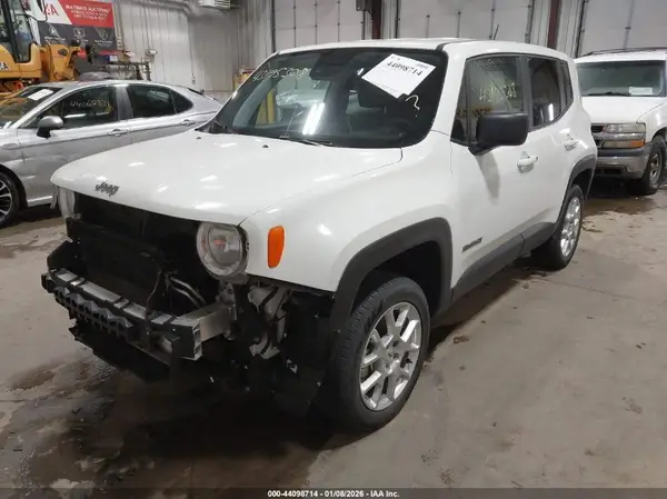 ZACNJDB17PPP70682 2023 JEEP RENEGADE - Image 2