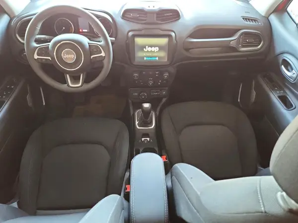 ZACNJDB17PPP71640 2023 JEEP RENEGADE - Image 8