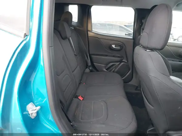 ZACNJDB18NPN46625 2022 JEEP RENEGADE - Image 8