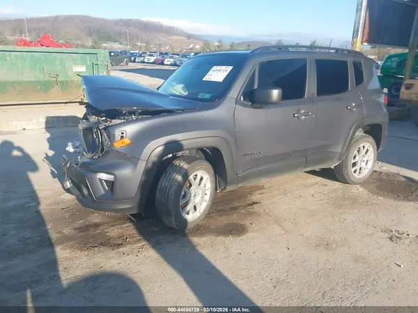 ZACNJDB18NPN57382 2022 JEEP RENEGADE - Image 2