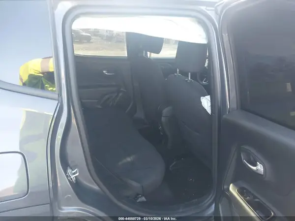ZACNJDB18NPN57382 2022 JEEP RENEGADE - Image 8