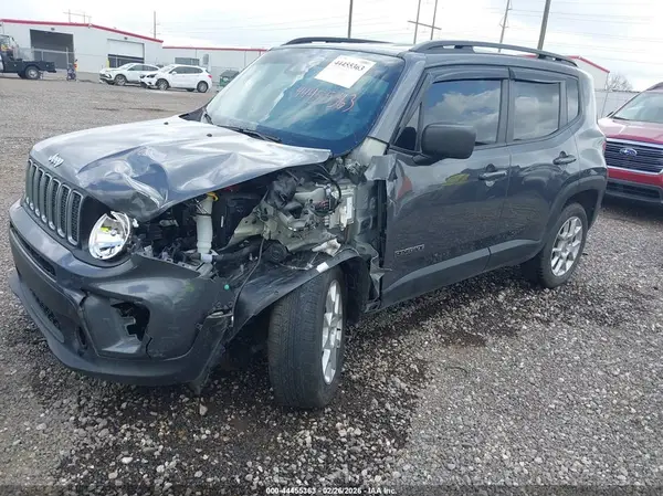 ZACNJDB18NPN70598 2022 JEEP RENEGADE - Image 2