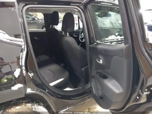 ZACNJDB18NPN78765 2022 JEEP RENEGADE - Image 8