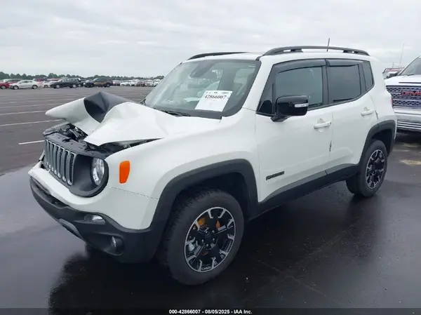 ZACNJDB18PPP41773 2023 JEEP RENEGADE - Image 2