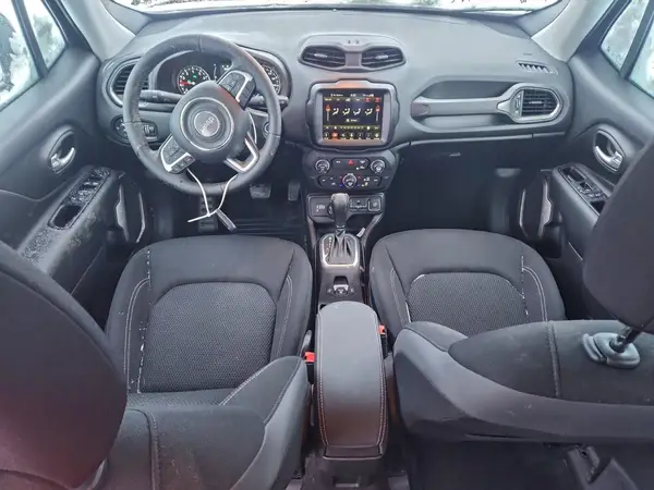 ZACNJDB18PPP42700 2023 JEEP RENEGADE - Image 8