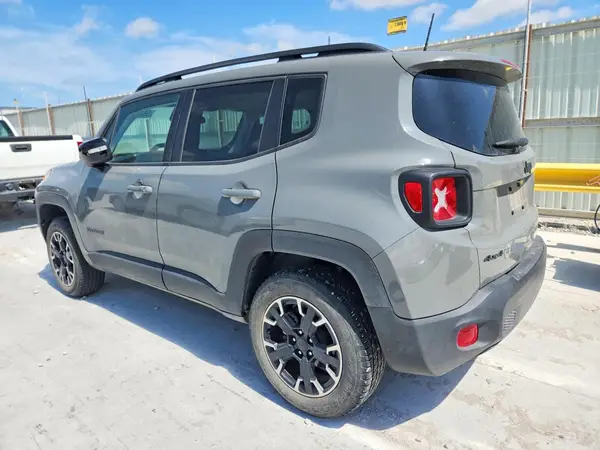 ZACNJDB18PPP44172 2023 JEEP RENEGADE - Image 2