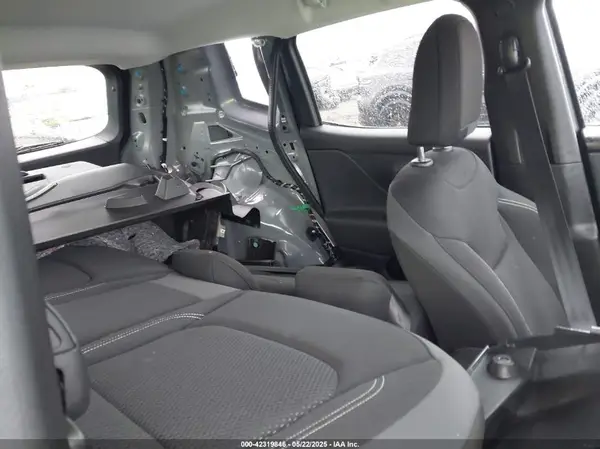 ZACNJDB18PPP62252 2023 JEEP RENEGADE - Image 8