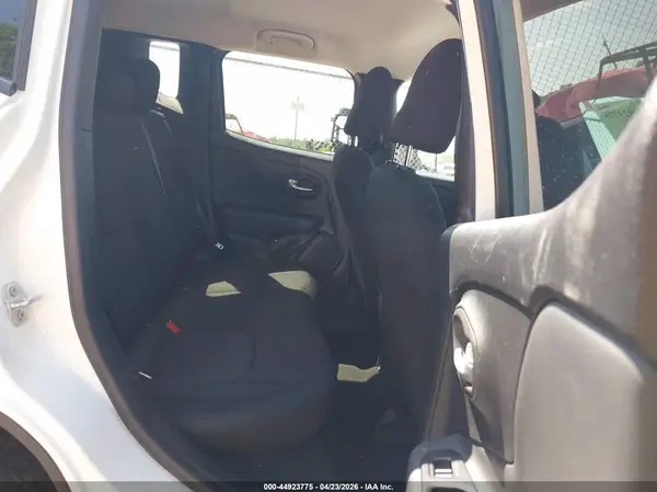 ZACNJDB18PPP70478 2023 JEEP RENEGADE - Image 8