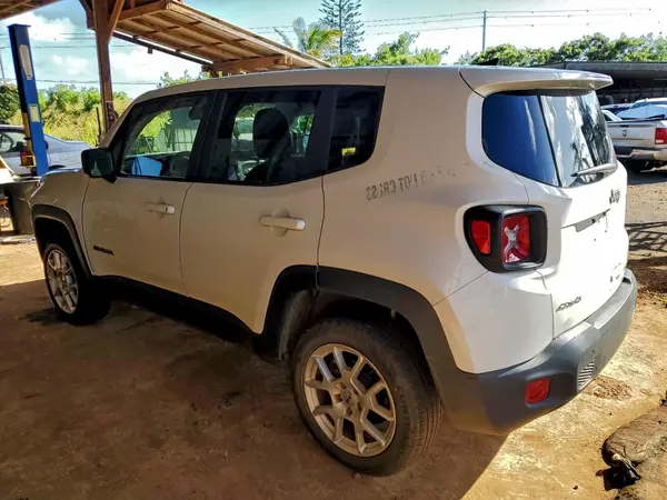 ZACNJDB18PPP72859 2023 JEEP RENEGADE - Image 2